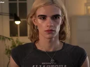 imkawaiiboi on Chaturbate