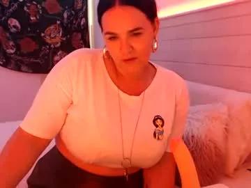 Freechat ivyswings on Chaturbate