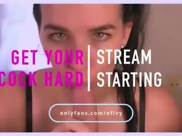 Freechat ivyswings on Chaturbate