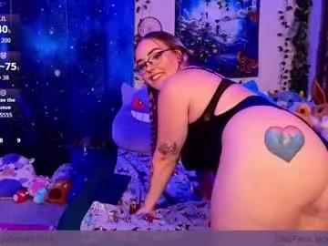 Freechat jadeplant on Chaturbate