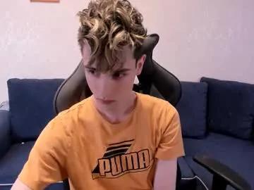 james_mil from Chaturbate