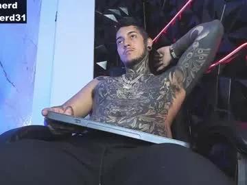 jaxxxonherd on Chaturbate 