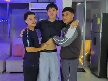 justingtime21 — FUCK ASS jordan #muscle #18 #bigcock #anal #bigass #gay [1664 tokens remaining]