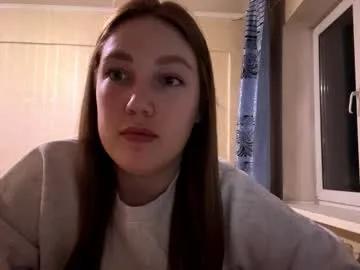 kellyekusnic from Chaturbate