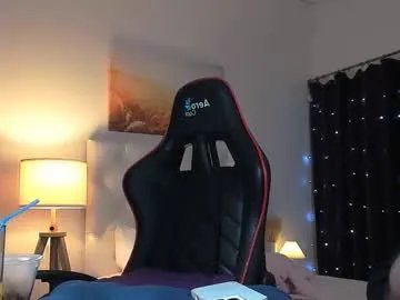 kimclarks — your Goddess here  #femdom #goddess #feet #nylon #mistress