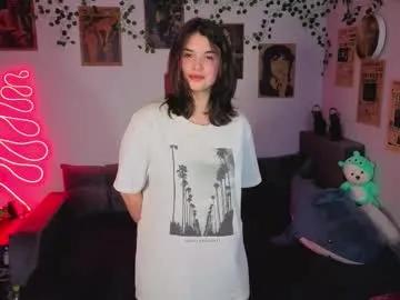 Try sweet camslut Kira_kick kira_kick from Chaturbate