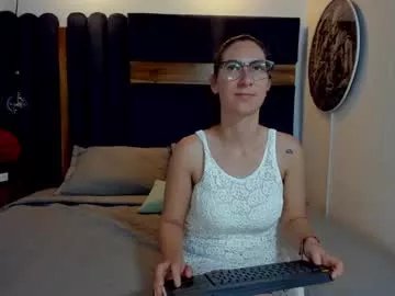 Freechat kissingcobank on Chaturbate