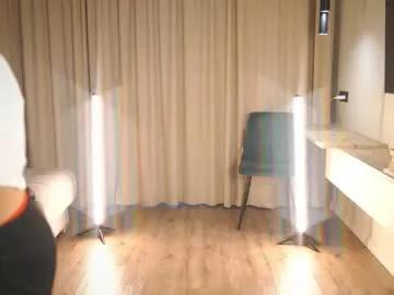 Masturbate to Chaturbate's Kissmesloww kissmesloww from Chaturbate