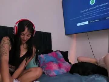 Freechat lia_queen610 on Chaturbate