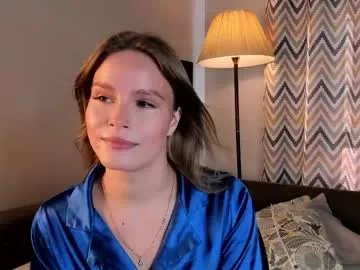 lipswithsweetonthem on Chaturbate