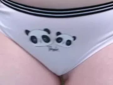 Freechat little_pearl_ on Chaturbate