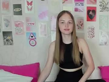 little_radiant_sun on Chaturbate 