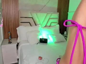 lolaangellx on Chaturbate