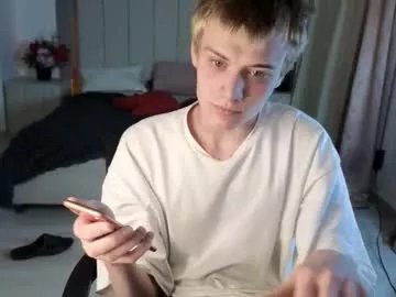 Away louie_evans on Chaturbate