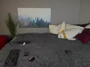 Away louie_evans on Chaturbate