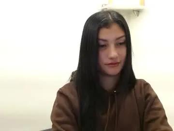 Explore Louis_k, she wants to masturbate for you louis_k from Chaturbate