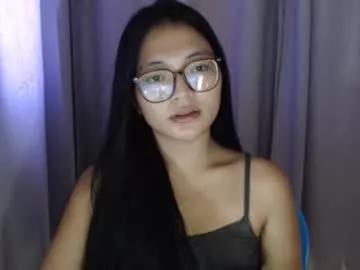 lovely_laura09 on Chaturbate
