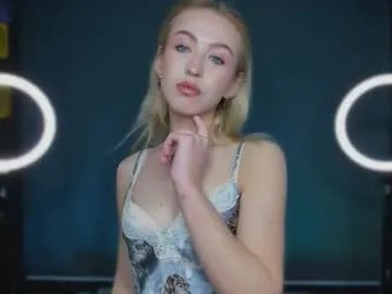 luna_helles — hi, im Elizabeth..  - Goal: its my first stream, wish me good luck <3 [8 tokens left] #18 #new #shy #teen #skinny