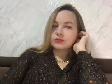 Freechat lyeeu25 on Chaturbate