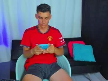 Freechat max_wild01 on Chaturbate