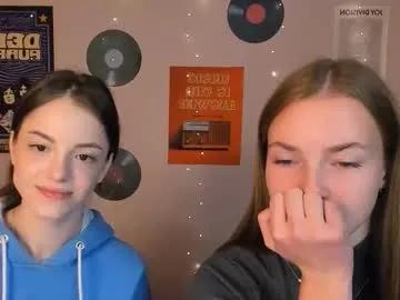 Explore Mia_starrr_, she wants to masturbate for you mia_starrr_ from Chaturbate