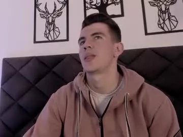 mikaelslow on Chaturbate