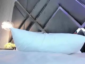 Freechat mya_evans on Chaturbate