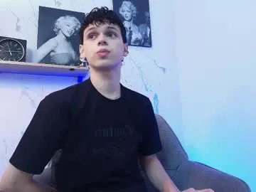 mykelcano from Chaturbate