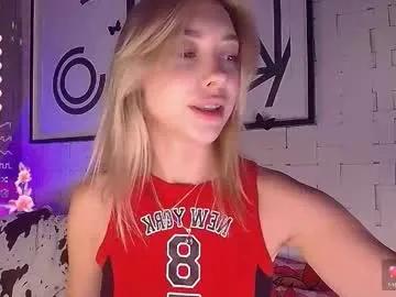 mynameisnikki_ on Chaturbate