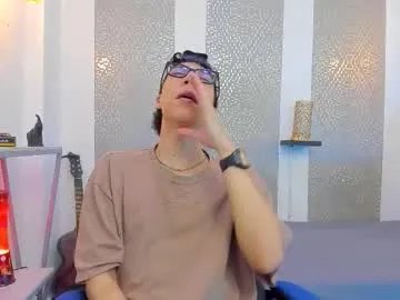 Freechat nikolay_gregori on Chaturbate