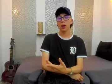 Freechat nikolay_gregori on Chaturbate