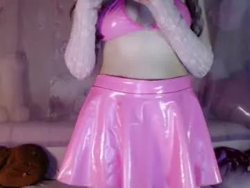 Explore Oh_pichuu, she wants to masturbate for you oh_pichuu from Chaturbate