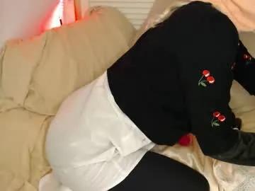 petitegirlypop from Chaturbate