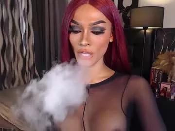 Freechat queenvalentinats on Chaturbate