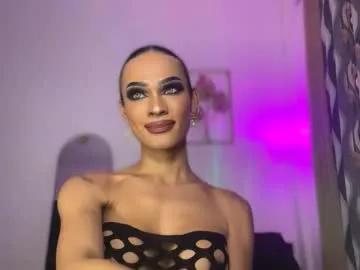 Freechat queenvalentinats on Chaturbate