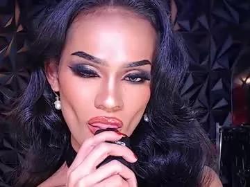 Freechat queenvalentinats on Chaturbate