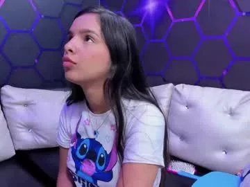 room_kitty on Chaturbate