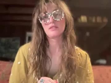 rubywavesback on Chaturbate