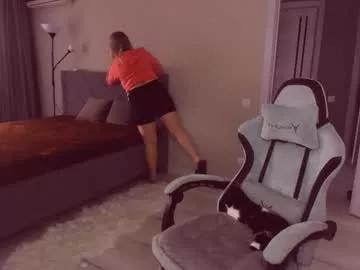 sarahmils on Chaturbate 
