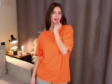 sarakinsly on Chaturbate