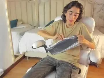 Try Shantal_thompson21, she wants to masturbate for you shantal_thompson21 from Chaturbate