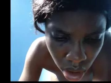 Private slimzyxdoll on Chaturbate