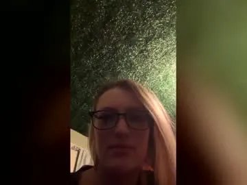 stardiamond6 — GOAL: Bra off [55 tokens remaining] Make me cum daddy! #new #daddy #bigtits