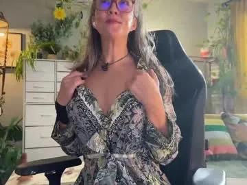 Masturbate to cute camslut Sunnie_dayz sunnie_dayz from Chaturbate