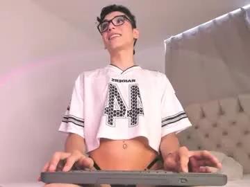 Explore Thomythompson, he wants to masturbate for you thomythompson from Chaturbate