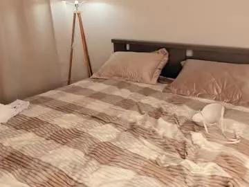 tilliecristello from Chaturbate