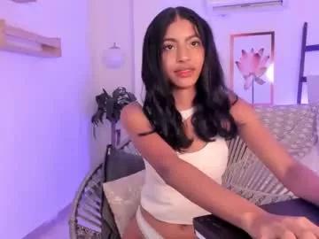 Freechat vienah on Chaturbate