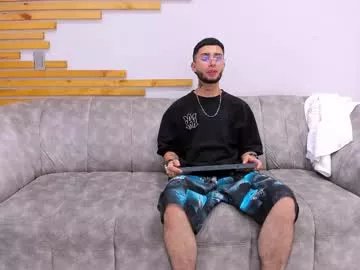 web_gammer_ on Chaturbate