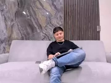 web_gammer_ on Chaturbate