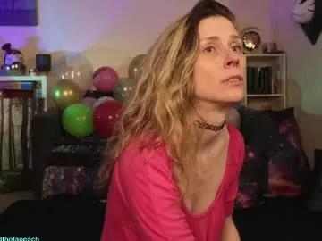 widthofapeach on Chaturbate 